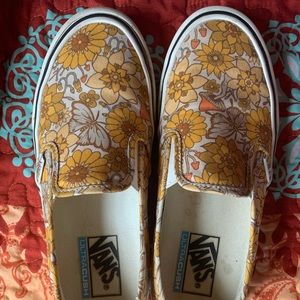 Vans women’s 8 floral mushroom slip-ons!